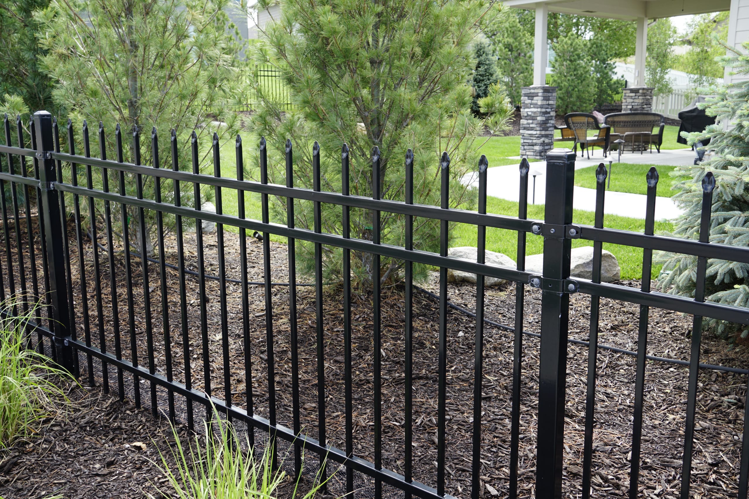 A steel crimped tip provides provides additional safety.